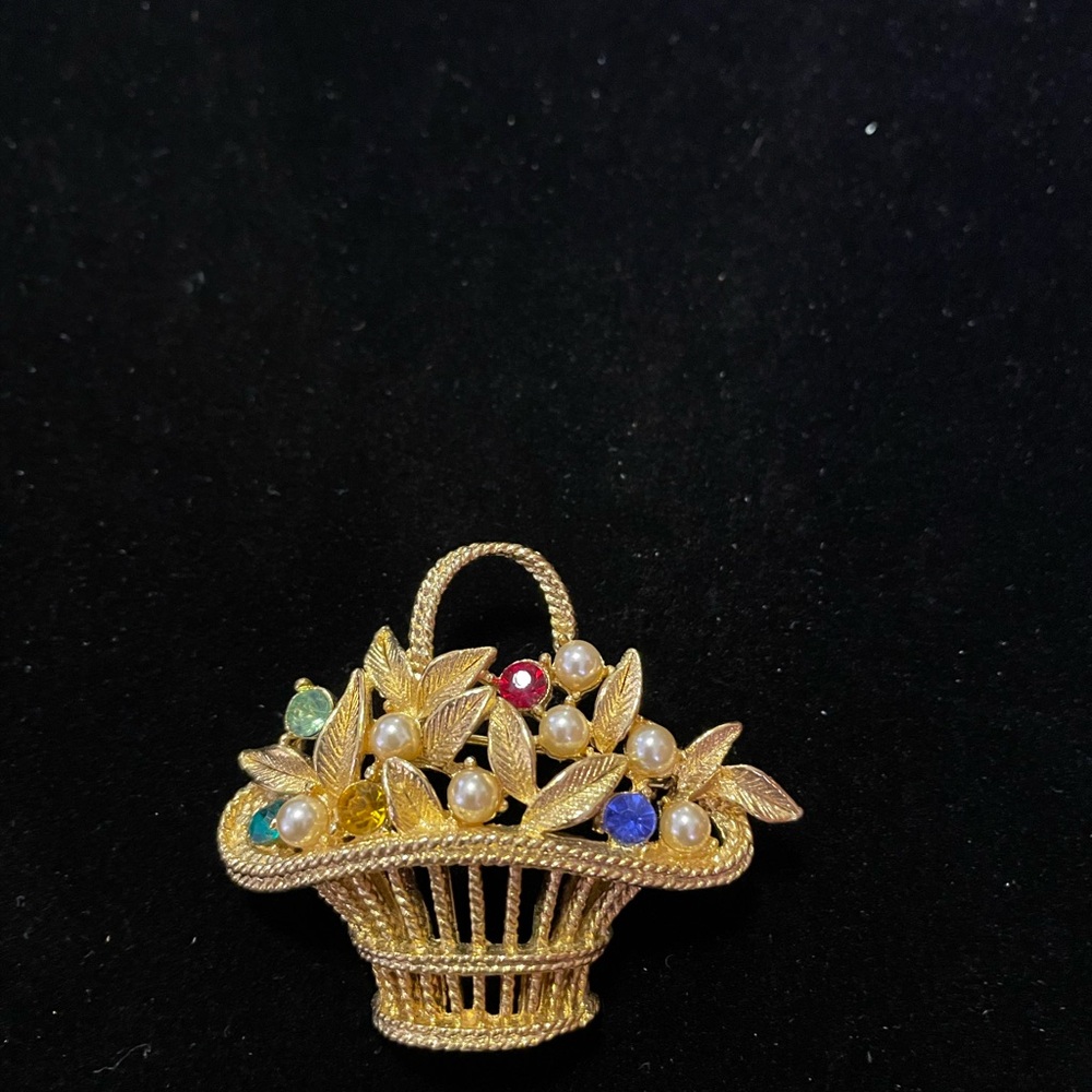 7 Brooches - Picture 6 of 7
